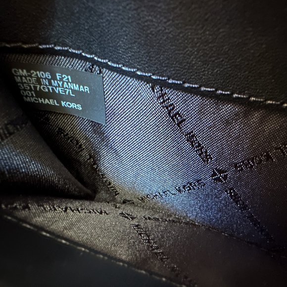 Michael Kors Jet Set Travel Large Continental Leather Wallet Black/Gold - Picture 9 of 10